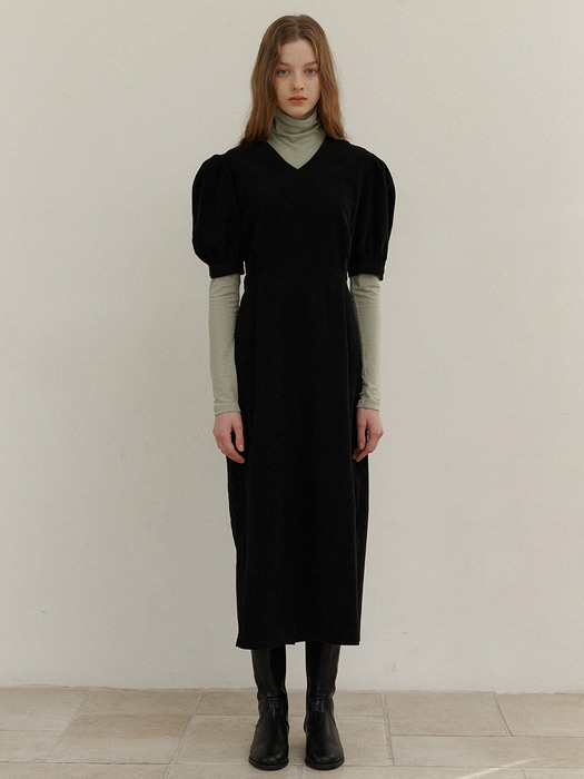 4.46 Corduroy belted dress (Black)