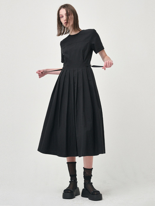 Half Sleeve Pleats Dress, Black