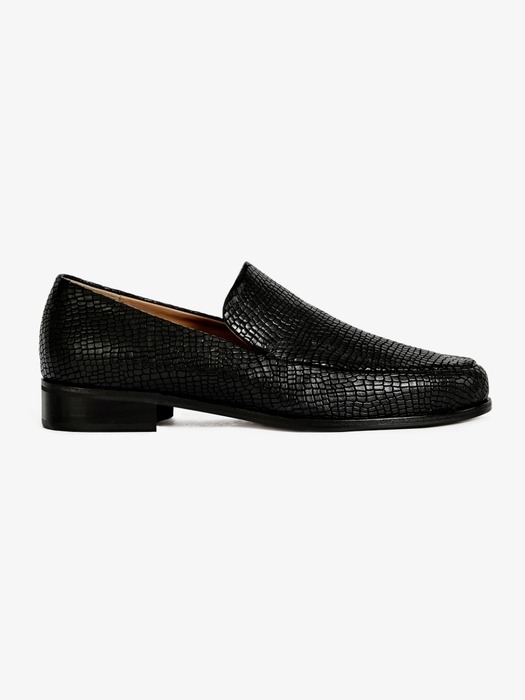 30mm Pietra Embossed-Leather Loafers (Black)