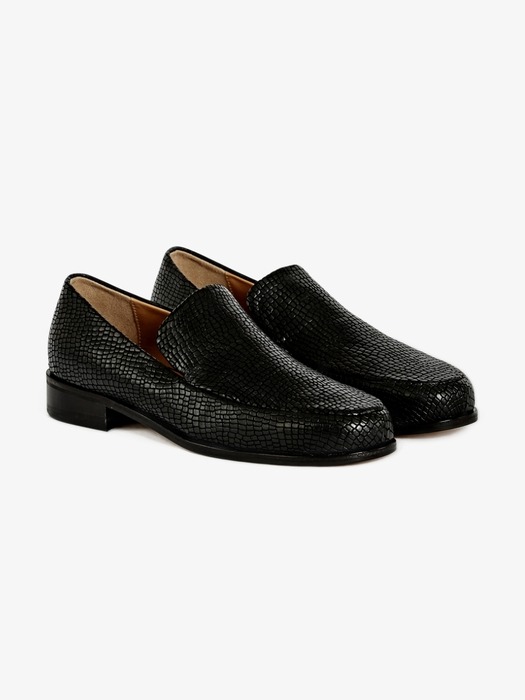 30mm Pietra Embossed-Leather Loafers (Black)