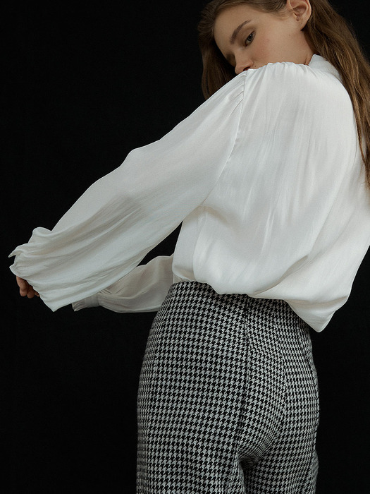 Charming Frill Blouse(IVORY)