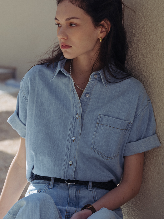 Denim button point half shirt(Light blue)