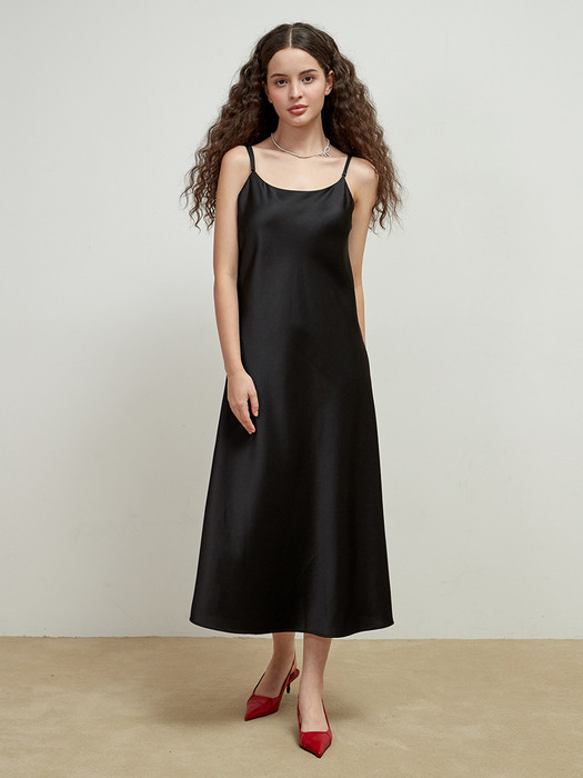 슬림 새틴 드레스 블랙 (패드 내장형) 1NZB401