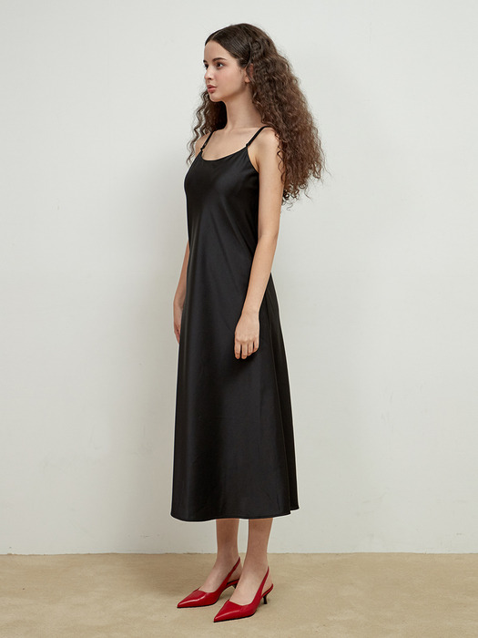 슬림 새틴 드레스 블랙 (패드 내장형) 1NZB401