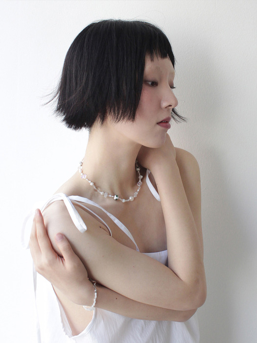 Necklace_WHITE CALLISTO CLOVER