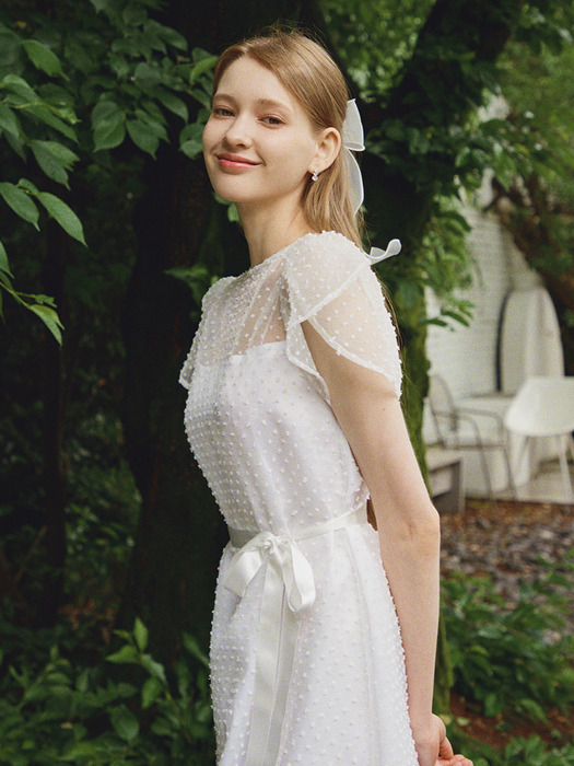 DAISY See-through Petal sleeve Lace dress_white