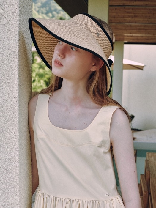 wide raffia sun visor hat - natural