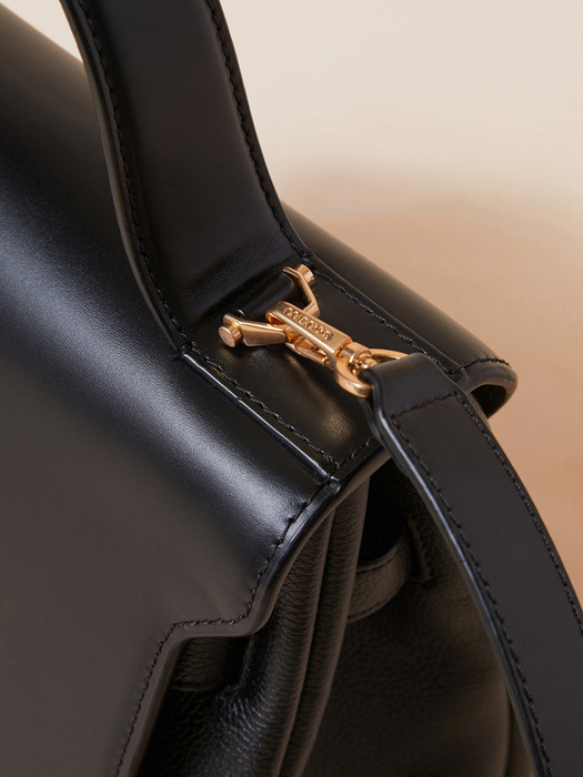 Stephanie Le Temp Tote 32_RCBTX24642BKX