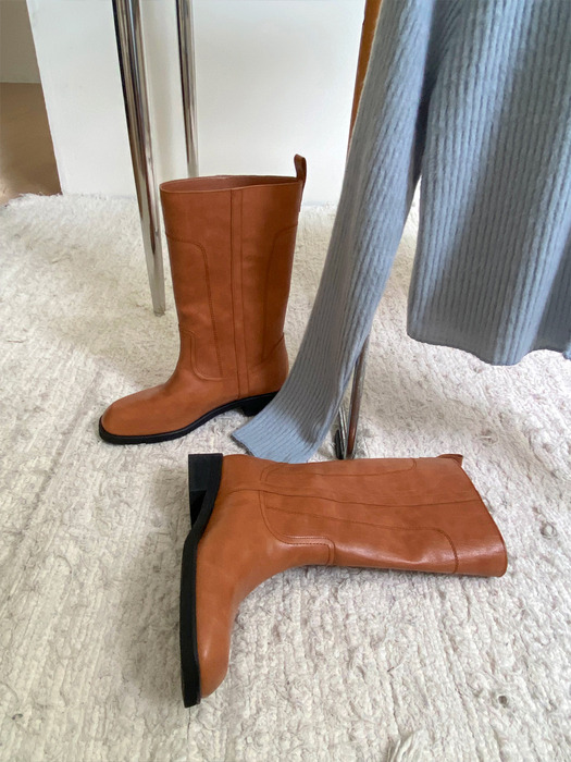 Modern western boots