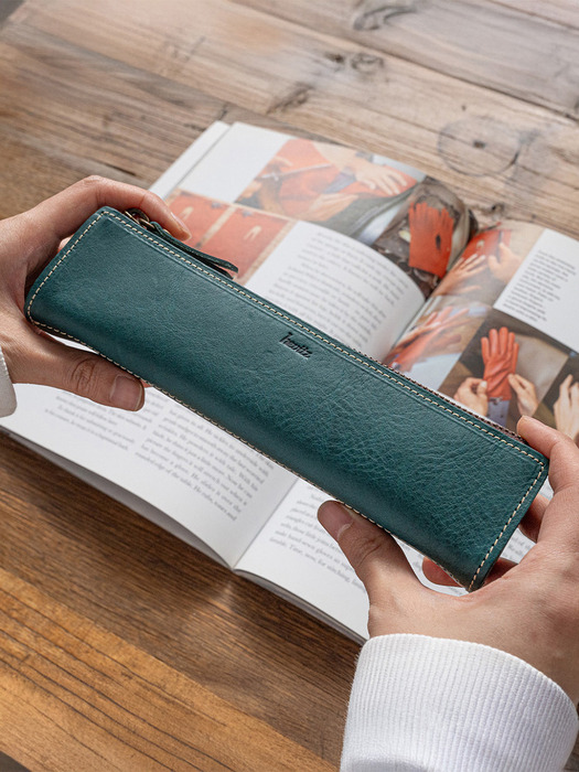 5506 Triangle Pencil Case