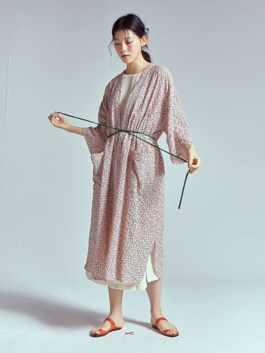 LONG ROBE WITH SMALL FLOWER