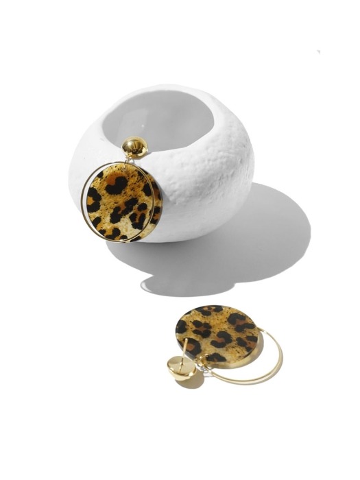 circle leopard earrings