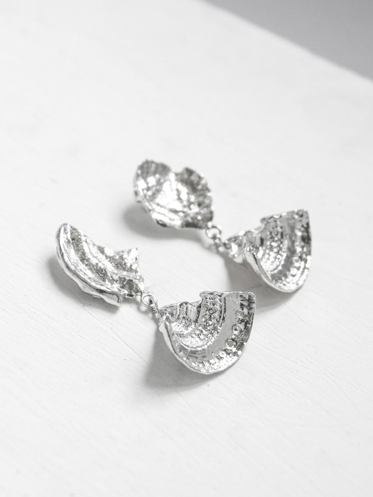 The Fractured Shell Drop Earring