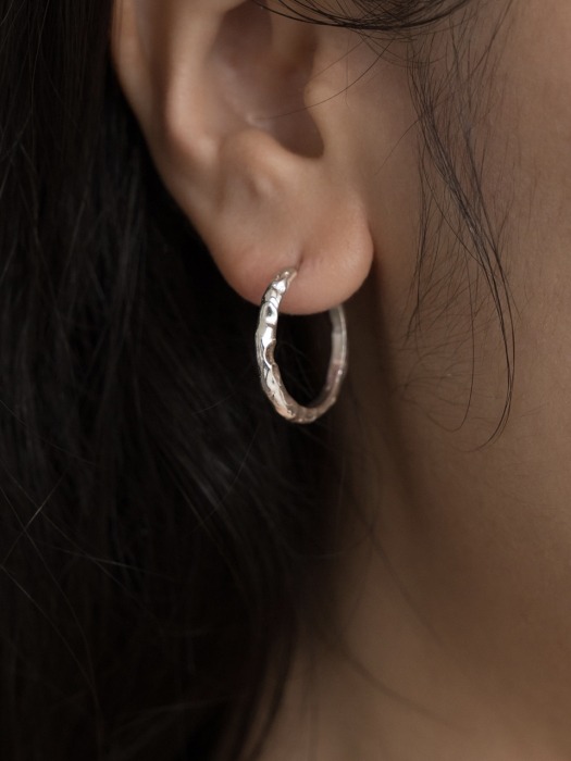 Dazzle thin hoop earring