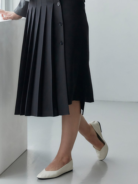 Unbalance Pleats Wrap Skirt - Black (KE0227M055)