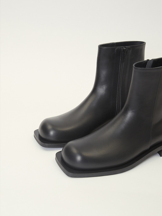 Square Toe Zip-up Boots