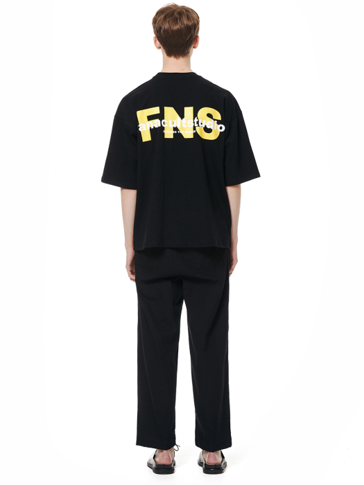 M-FNS 로고 티셔츠-BLACK