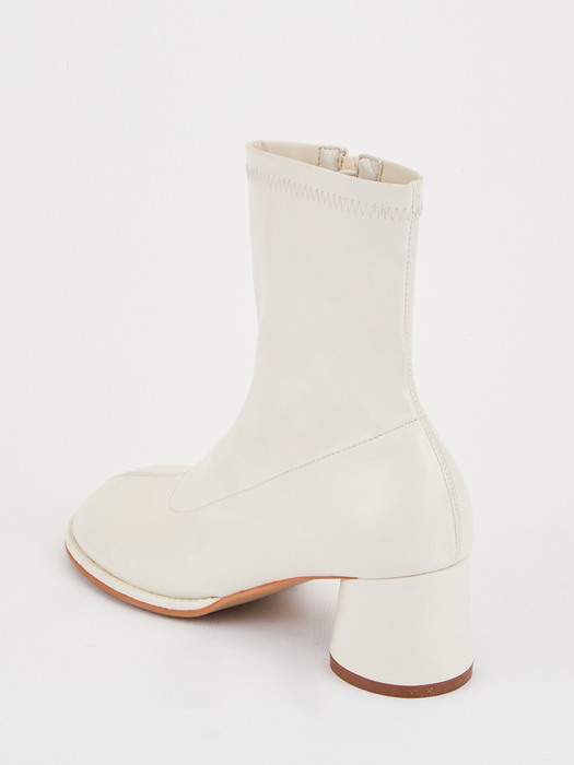Dimsum Ankle Heel (Ivory)