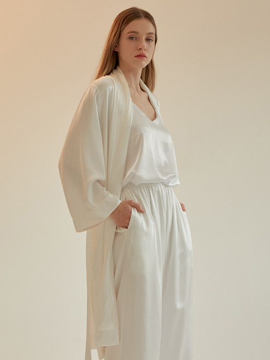 visionary robe - white