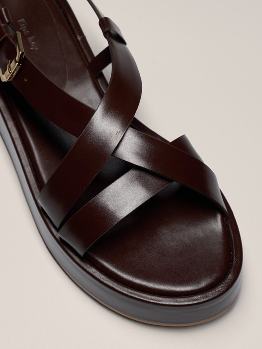 STRAP SANDALS BROWN