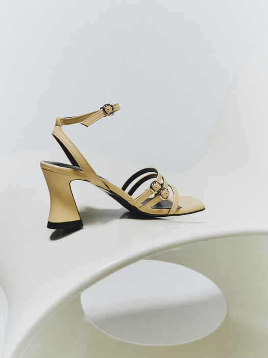 Ava Strap Sandals / Y.07-S65 / WHITE