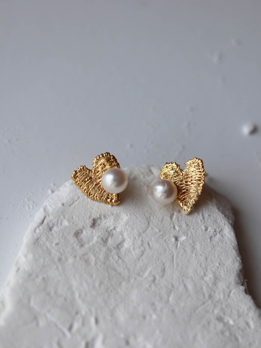 Mini Heart Lace Earrings