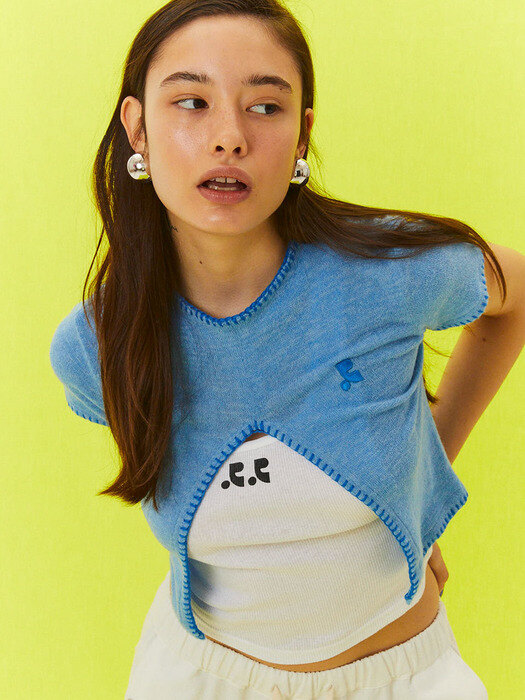 RR CUT OUT KNIT TOP - SKYBLUE