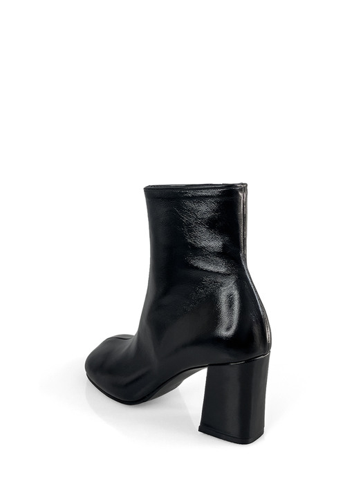 Mrc103 Round Ankle Boots (Black Shadow)