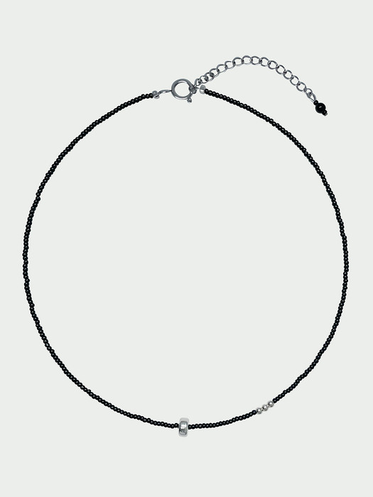 Float-Sliver Black Necklace