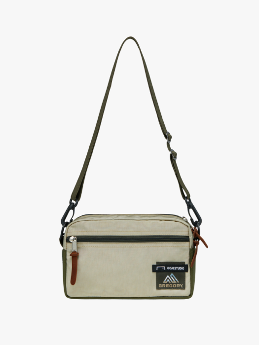 CLASSIC BAGS PAD SHOULDER POUCH-BEIGE GREEN
