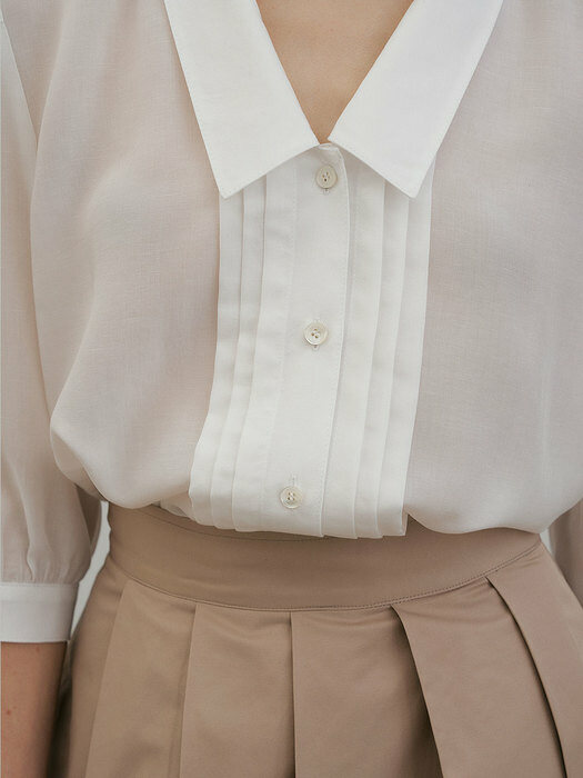 Blossom pintuck blouse (white)