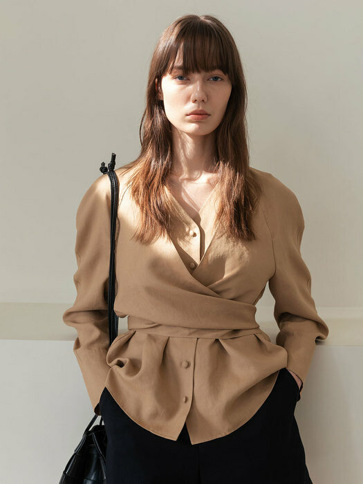 Knotted wrap blouse_beige