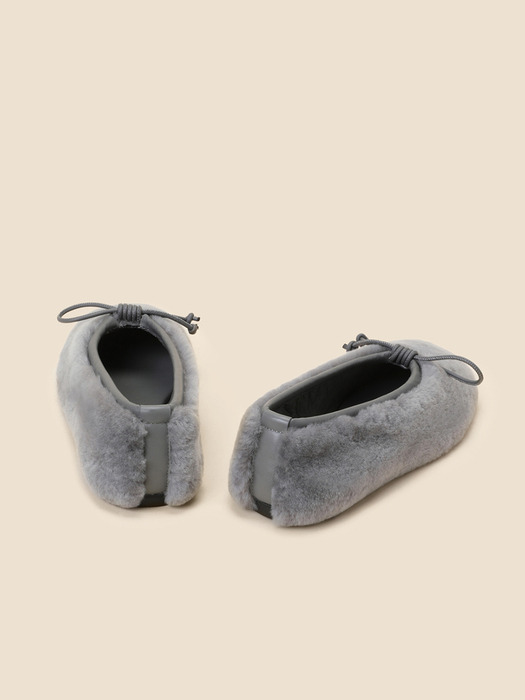 Ribbon fur flat shoes(grey)_DG1DW24702GRY