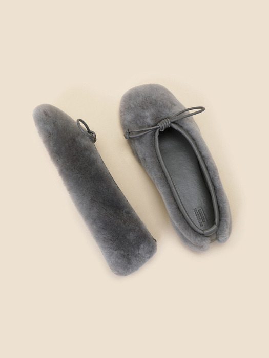 Ribbon fur flat shoes(grey)_DG1DW24702GRY