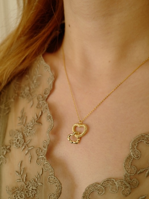 ``````drop`````` heart necklace