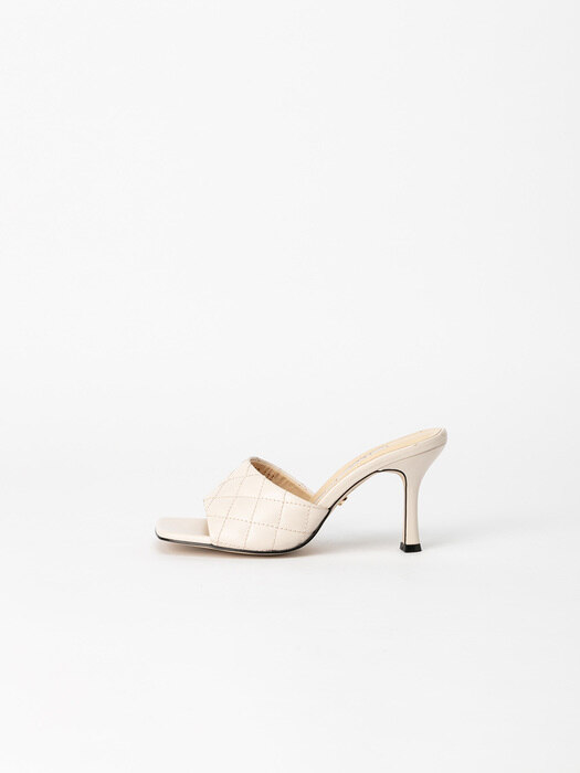 Noma Mules in Quilted Ivory