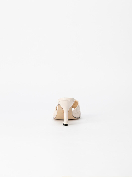 Noma Mules in Quilted Ivory