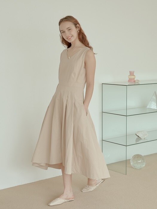 Latte Sleeveless Dress[Beige]