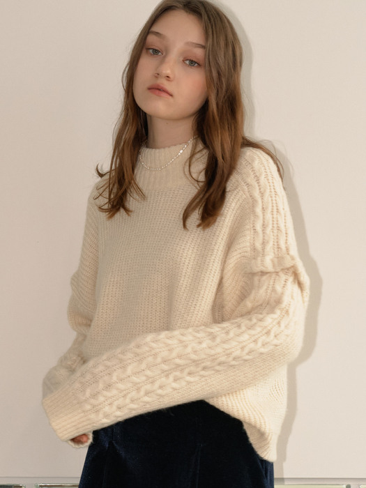 monts 1225 power shoulder knitwear (cream)