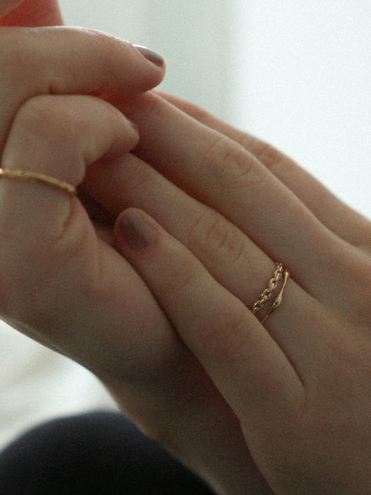 Classic Thin Flow 14k gold Ring