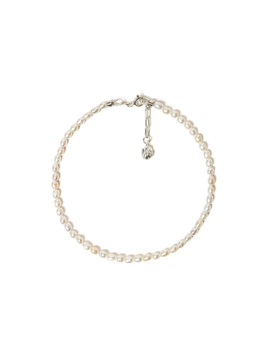Essential pearl ankle bracelet