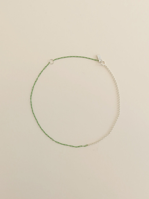 thin necklace - green