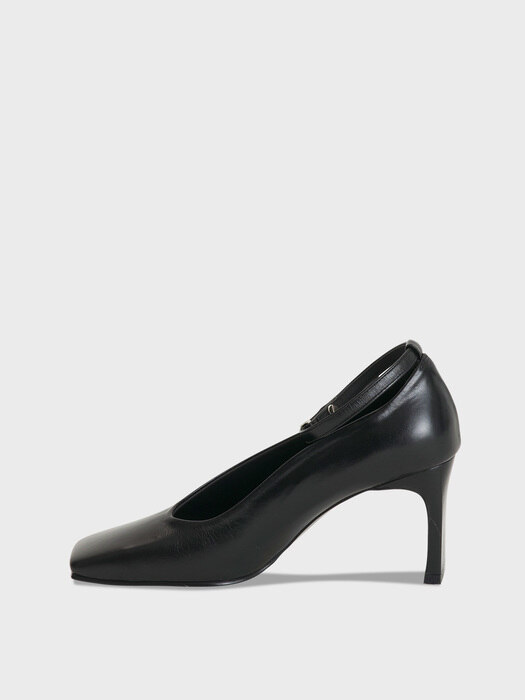 PLUMP STRAP HEEL  BLACK 