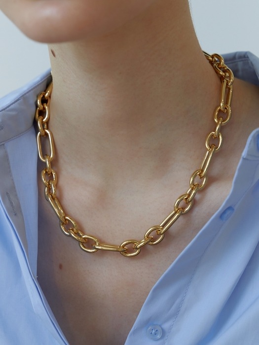 Circle & Link Chain Necklace
