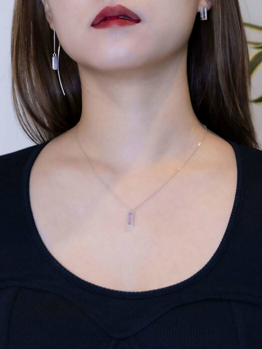 Riley Necklace Pink