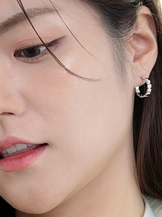 Laurel earring