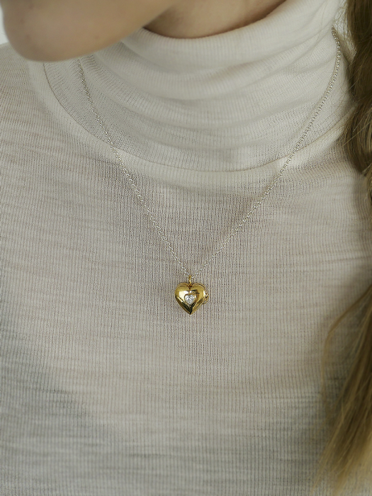 Falling love necklace