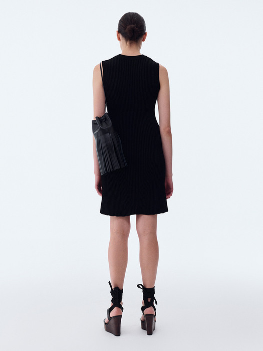 PEONY RIBBED KNIT DRESS (BLACK)