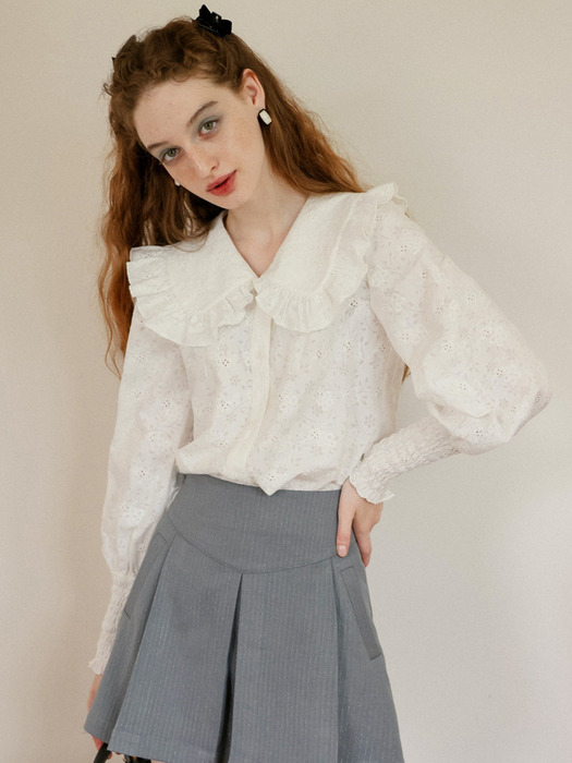 Cest_Embroidered lantern blouse