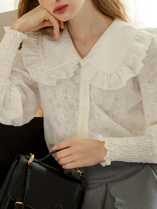 Cest_Embroidered lantern blouse